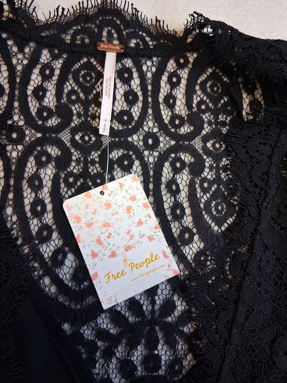 Free People Black Lace V-Neck Sleeveless Overlay Top - Picture 5 of 8
